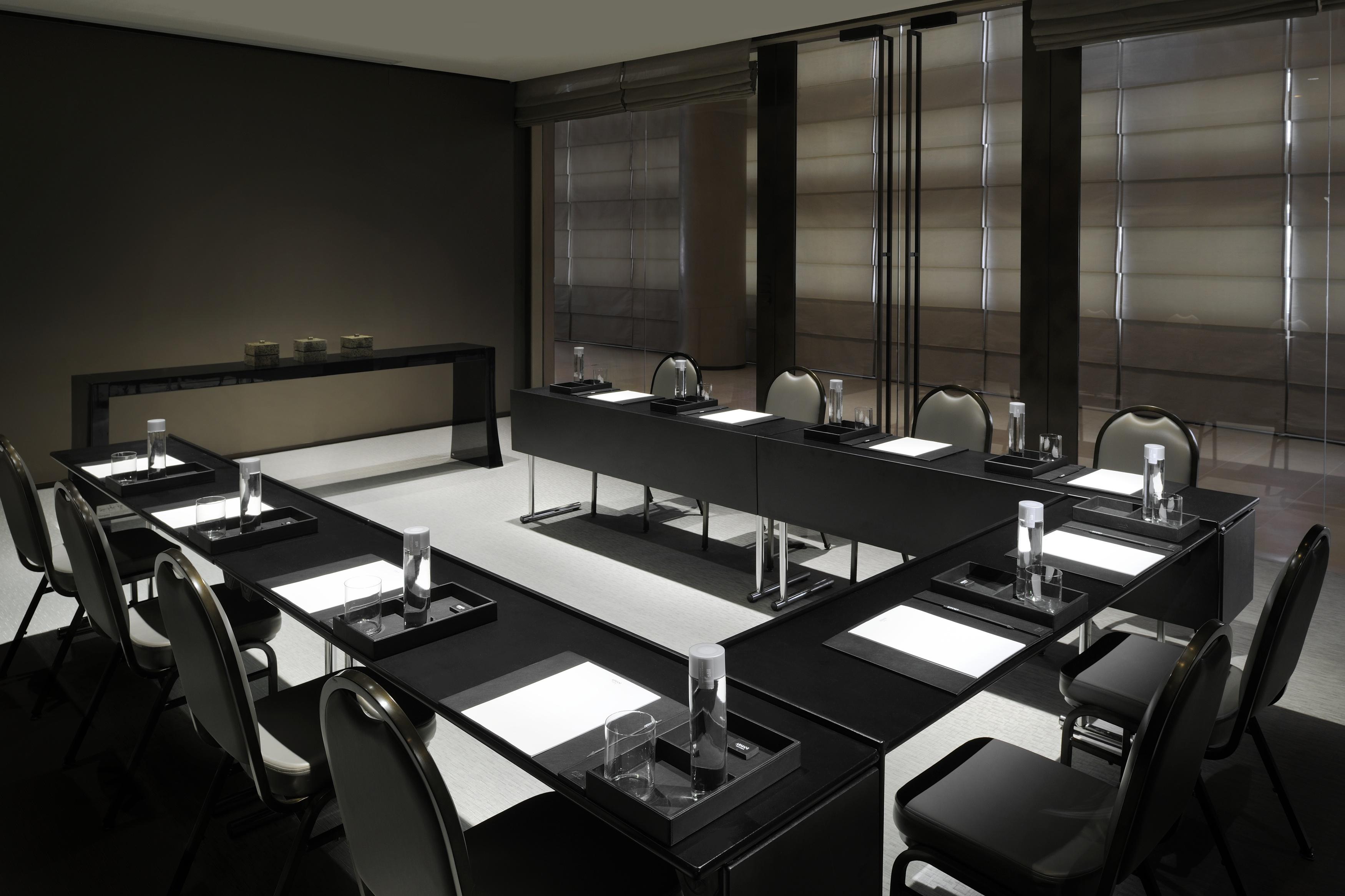 Armani Hotel Dubai Exterior photo The boardroom at The Dorchester